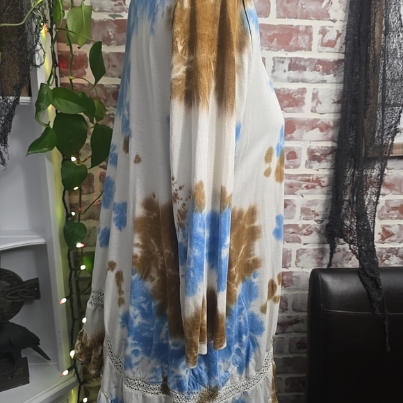 Logo lavish womens top sz medium - Picture 4 of 6